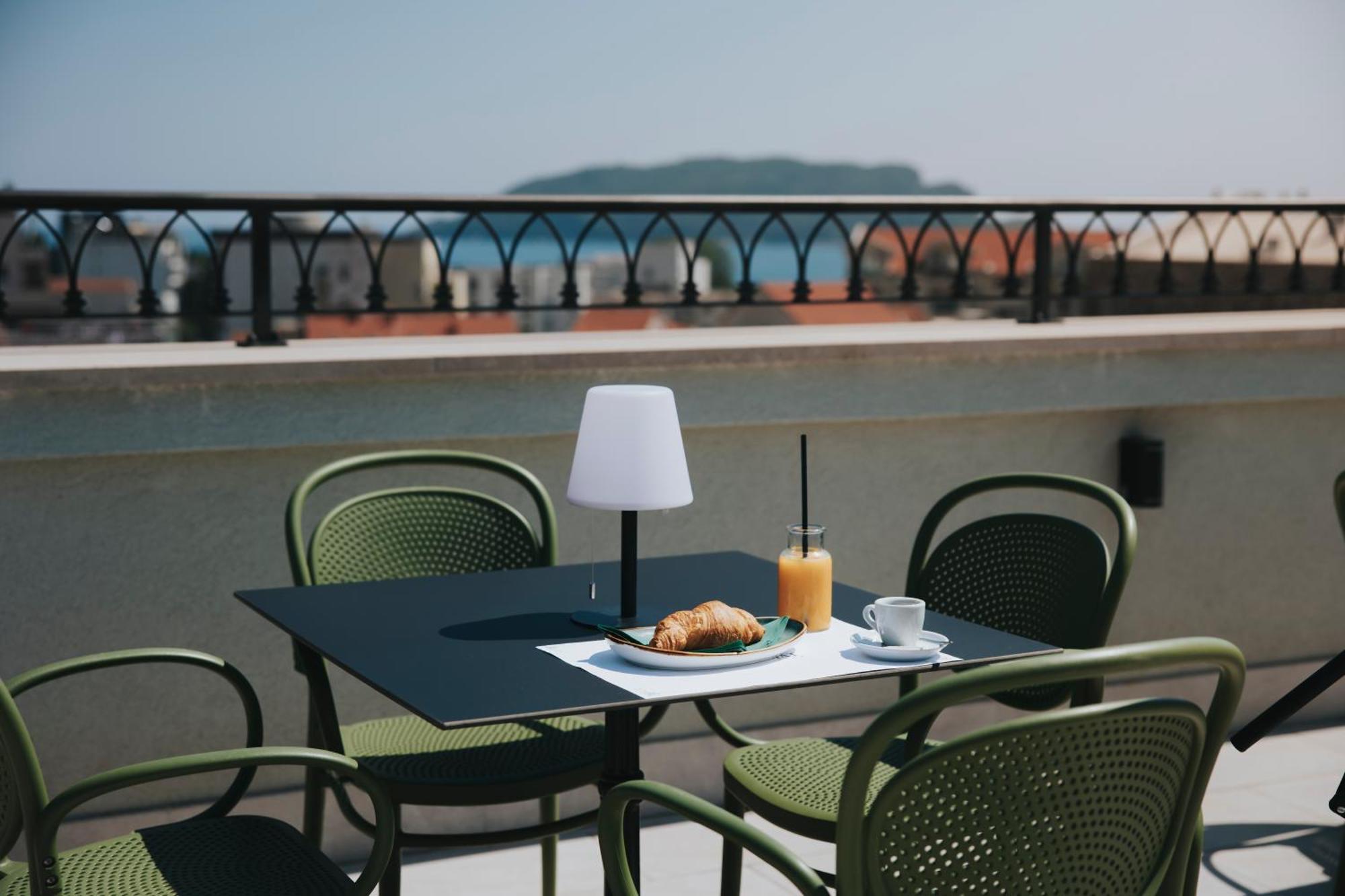 Hotel Diplomat By Aycon Μπούντβα Εξωτερικό φωτογραφία